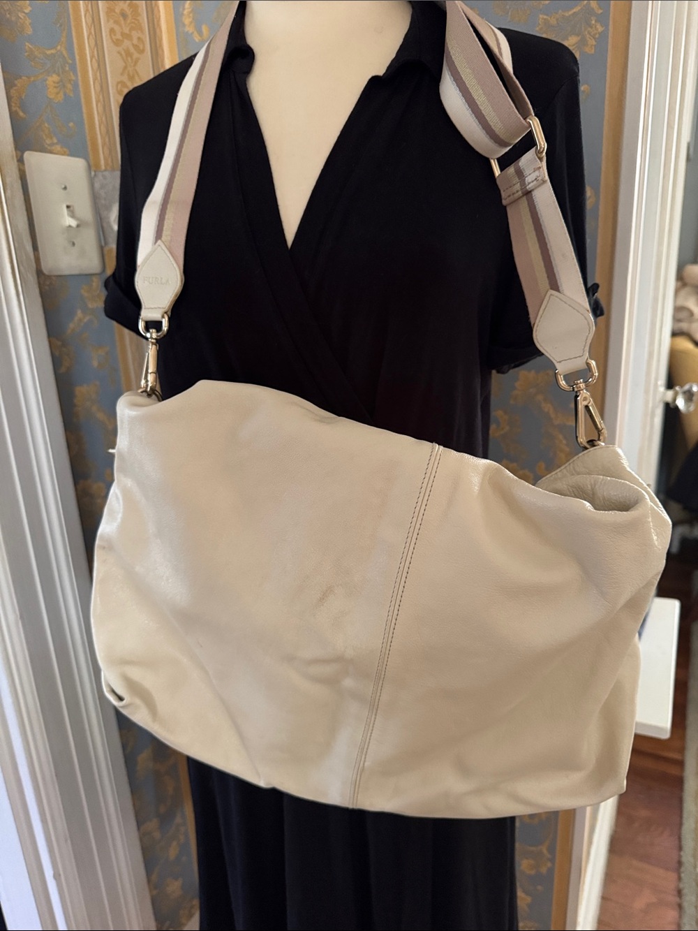 Furla Cream Leather Shoulder Bag